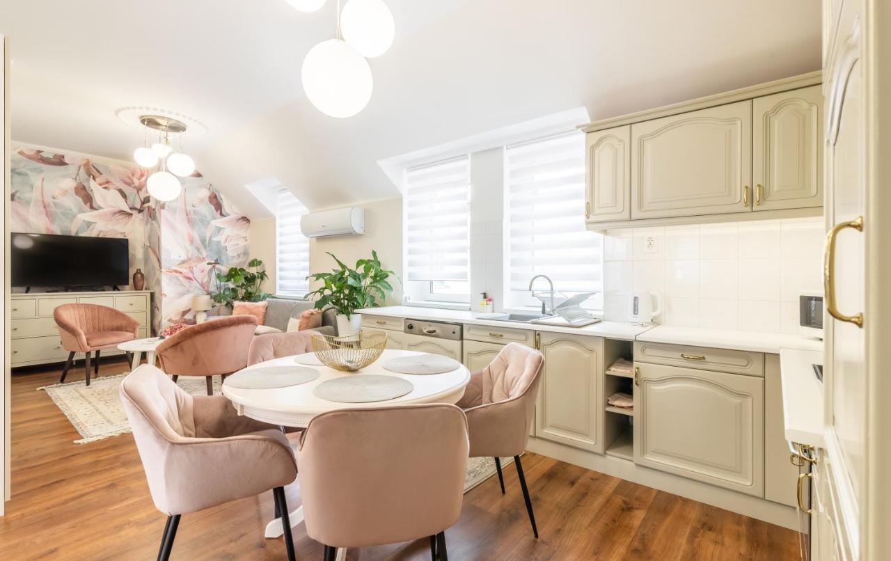 Monarchia Apartman Pearl Mosonmagyaróvár Zewnętrze zdjęcie