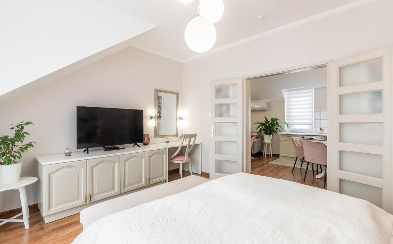 Monarchia Apartman Pearl Mosonmagyaróvár Zewnętrze zdjęcie